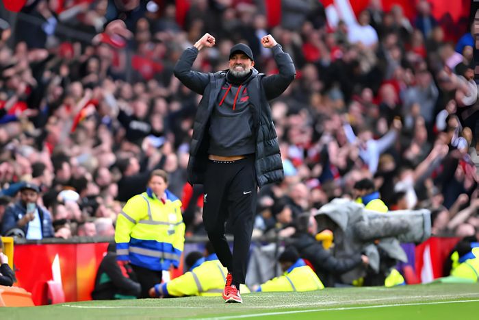  HLV Klopp vui mừng khi Liverpool vượt lên dẫn 2-1. 