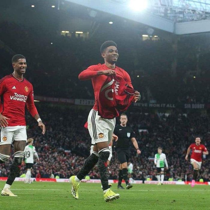  Diallo ghi bàn giúp MU thắng Liverpool 4-3 tại tứ kết FA Cup. 