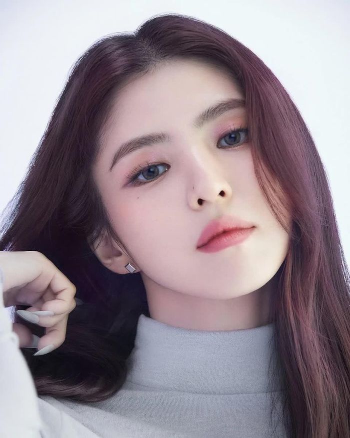  Han So Hee bị tấn công bởi những bình luận tiêu cực. Ảnh: Sports DongA. 