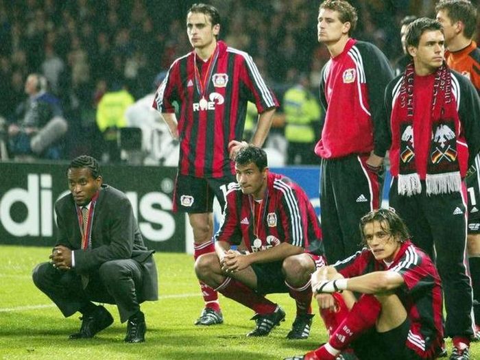 Leverkusen 2002 có biệt danh là Neverkusen