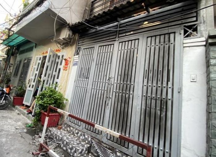 Đám cháy được dập tắt, cơ quan chức năng phát hiện 1 người đàn ông tử vong bên trong.