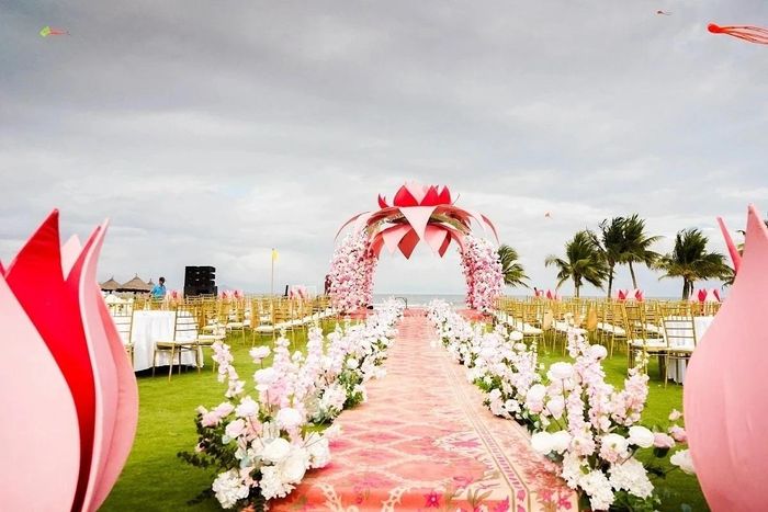  Nhóm khách thượng lưu có khả năng chi tiêu lớn, nhưng có yêu cầu khắt khe về các cơ sở hạ tầng, dịch vụ đối với địa điểm tổ chức hôn lễ. Ảnh: Vinpearl. 