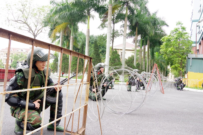 Thực hành phương án bảo vệ mục tiêu quan trọng. 