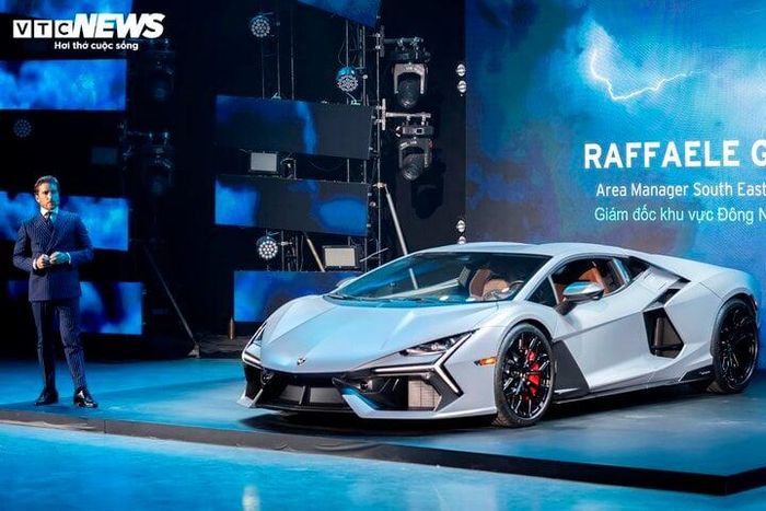 Ban lãnh đạo Lamborghini cho biết sẽ điện khí hóa toàn bộ các mẫu siêu xe của mình trong năm 2024.