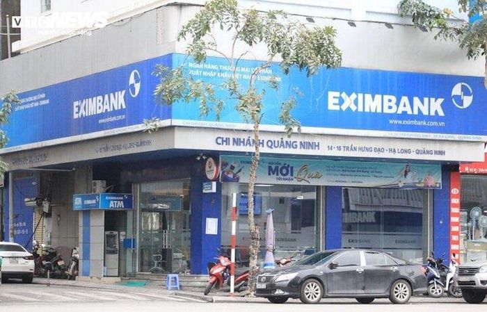 Vụ nợ thẻ từ 8,5 triệu thành 8,8 tỷ đồng tại Eximbank gây bão dư luận