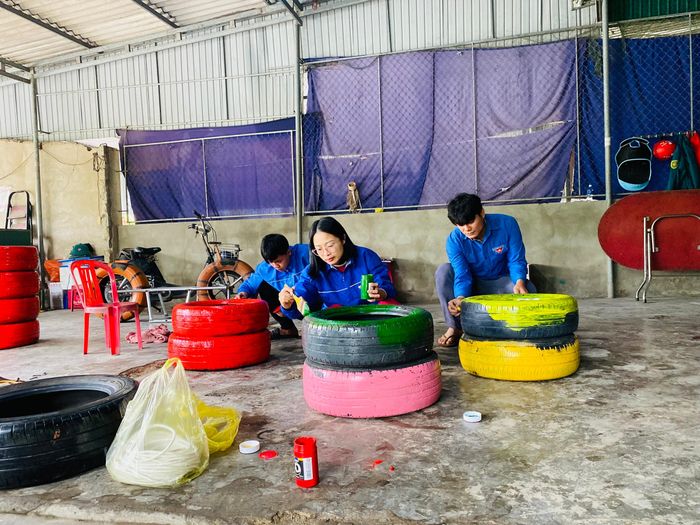 Bên cạnh đó, việc tận dụng những vật dụng bỏ đi là một trong những hoạt động góp phần bảo vệ môi trường, hạn chế rác thải đồng thời góp phần giúp các em thiếu nhi có ý thức hơn trong gìn giữ và bảo vệ môi trường sống xung quanh.