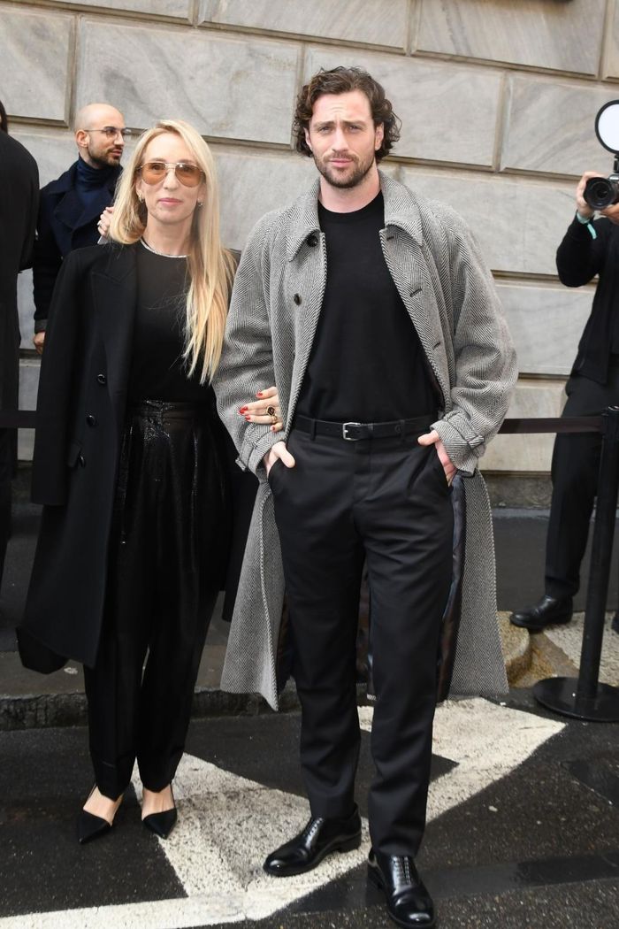  Aaron Taylor-Johnson và vợ. Ảnh: SplashNews. 
