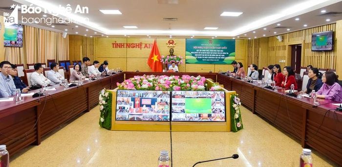  Quang cảnh điểm cầu Nghệ An. Ảnh: T.L 