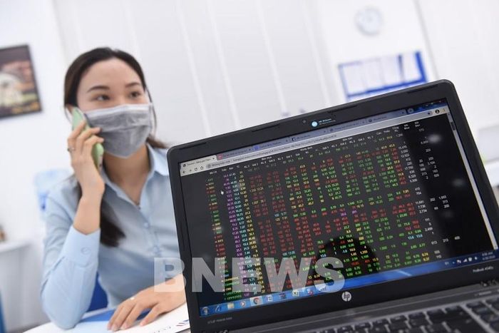 Đà tăng của VN-Index phiên hôm nay không ổn định khi có diễn biến trồi sụt trong phiên. Ảnh minh họa: BNEWS/TTXVN phát