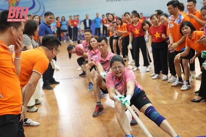 Sau buổi khai mạc đã diễn ra sôi nổi, hấp dẫn và kịch tính các môn thể thao giữa các Chi nhánh TYM
