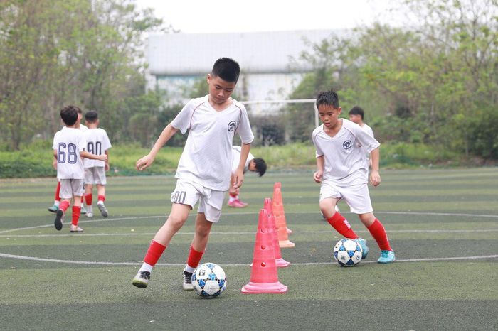 Tập trung cao độ khi tập các bài kỹ thuật.
