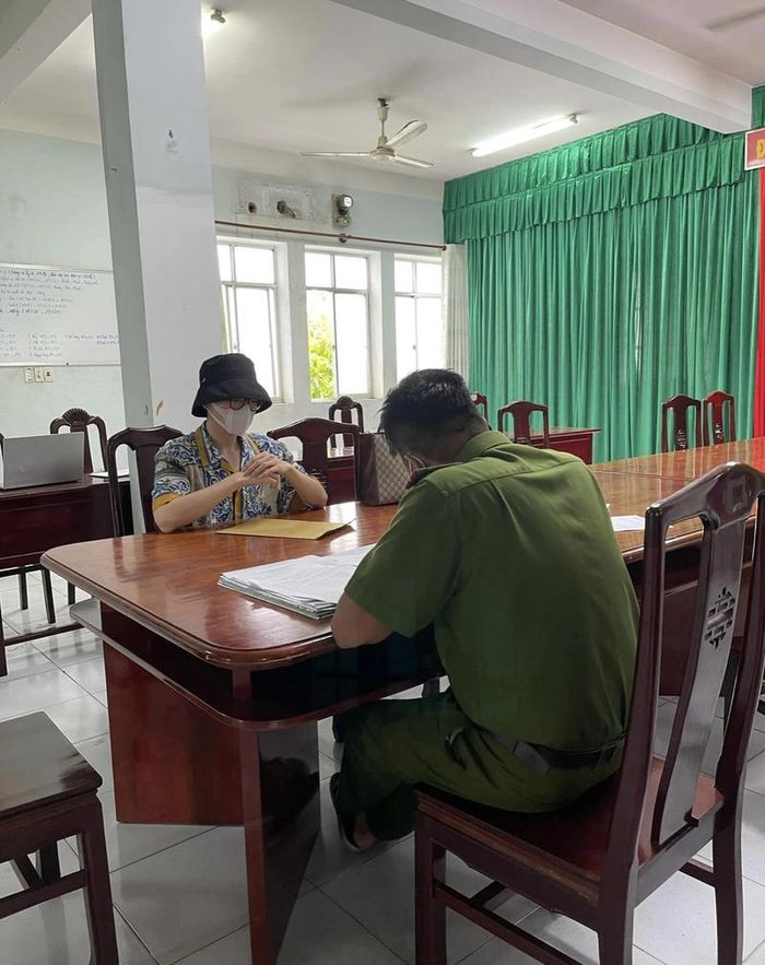 Đức Phúc trình báo cơ quan chức năng sau khi bị lừa đảo 32 triệu đồng. (Ảnh: FBNV) 