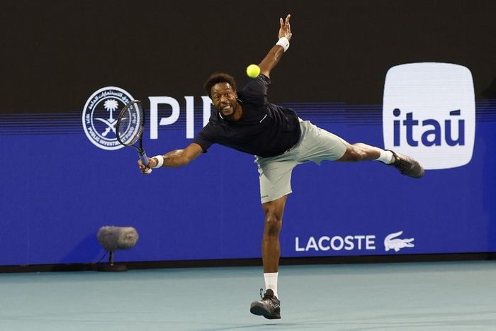 Gael Monfils cho thấy rõ dấu hiệu tuổi tác trước lối chơi mạnh mẽ của đàn em người Tây Ban Nha