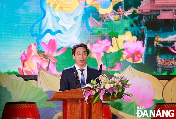 Phó Chủ tịch UBND thành phố Trần Chí Cường phát biểu khai mạc lễ hội.