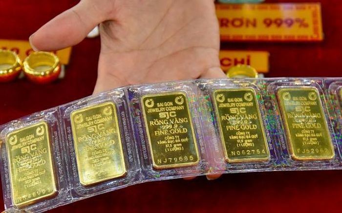 Vàng miếng SJC tiến sát mốc 81 triệu đồng/lượng.