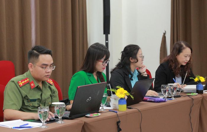 Các đại biểu dự buổi tập huấn
