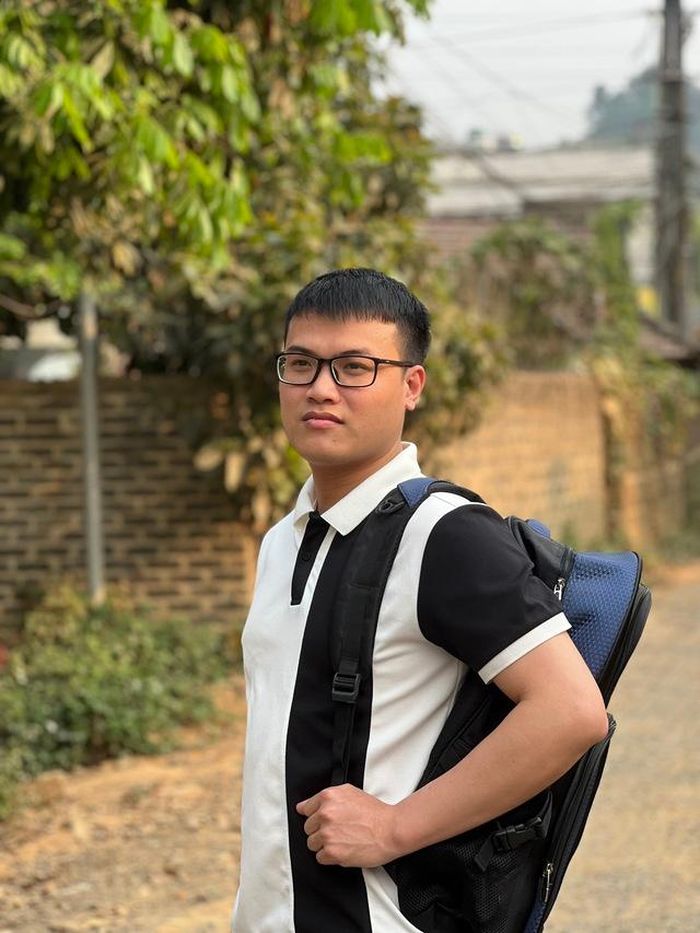 * Anh muốn chuyển tải đến độc giả học sinh những điều gì qua hai tản văn này?