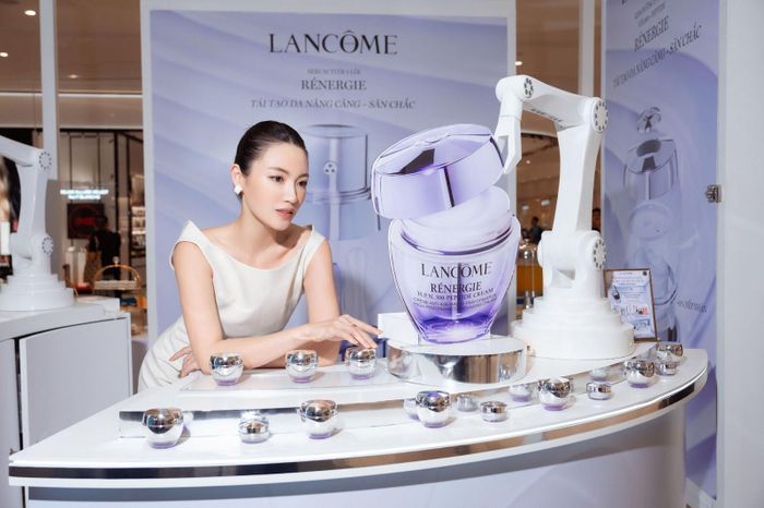 Dòng sản phẩm Renergie đột phá mới của Lancôme