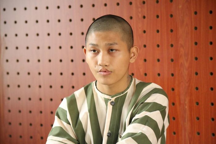 Đối tượng Nguyễn Hữu Tài tại cơ quan công an. Ảnh: CACC