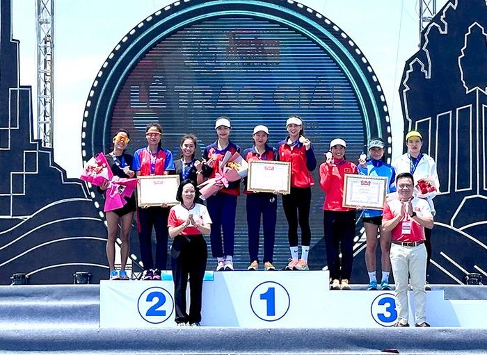 Đoàn Thanh Hóa xuất sắc giành HCB đồng đội ở nội dung 5 km hệ nữ tuyển