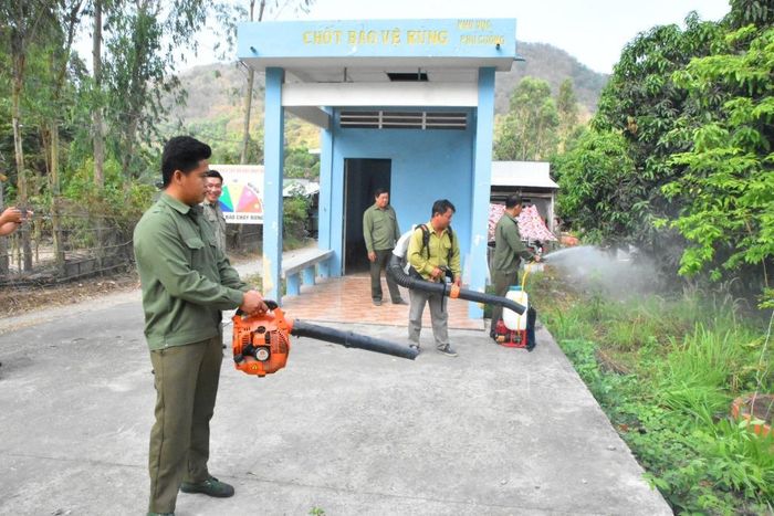 Thường xuyên kiểm tra dụng cụ, phương tiện phòng cháy, chữa cháy rừng