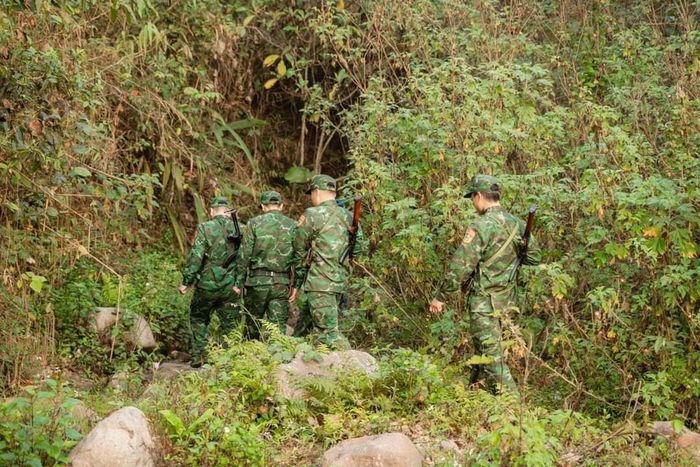 Cán bộ, chiến sĩ Đồn Biên phòng 317 A Pa Chải đã tạo được lòng tin bền vững, thắt chặt tình đoàn kết quân - dân, góp phần giữ vững bình yên nơi biên cương cực tây Tổ quốc. Ảnh: Vũ Đạo
