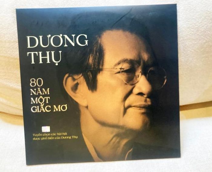 Đĩa than đầu tiên của Dương Thụ