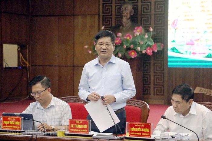 Đồng chí Lê Thành Đô, Phó Bí thư Tỉnh ủy, Chủ tịch UBND kết luận buổi làm việc chiều 1/4.