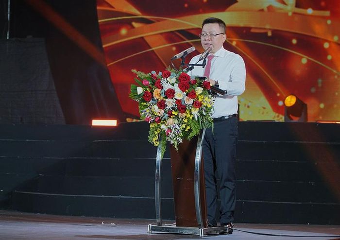 Tổng Biên tập Báo Nhân Dân Lê Quốc Minh phát biểu tại Lễ khai mạc chương trình nghệ thuật chính luận “Tây Ninh - Khúc hát tự hào”