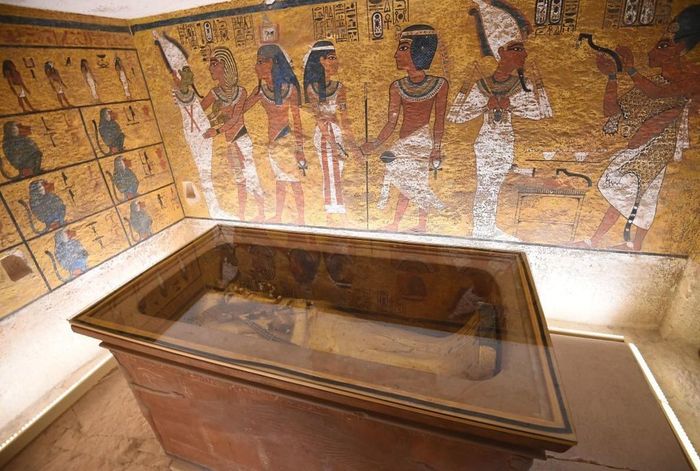 Đây được cho là nơi Nefertiti, người vợ và là hoàng hậu vĩ đại, người lãnh đạo một trong những thời kỳ thịnh vượng và ổn định nhất trong lịch sử Ai Cập cổ đại, được chôn cất.