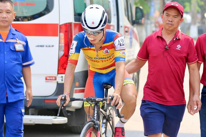  Anh vẫn có thể trở lại thi đấu sau khi được chăm sóc ý tế. 