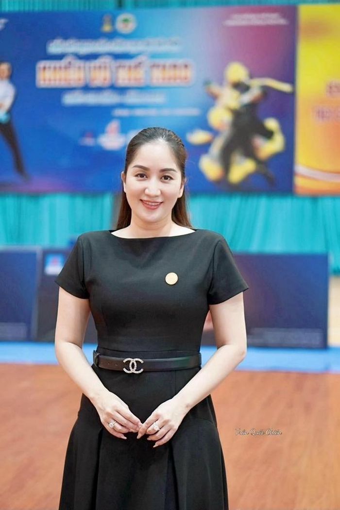 Khánh Thi cập nhật hình ảnh mới nhất trên trang cá nhân, có thể nhận thấy thần hình của cô thon gọn hơn trước