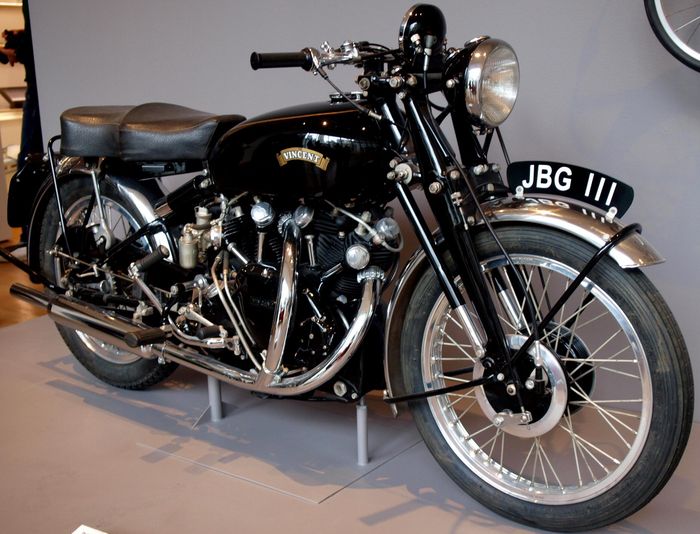 5. Vincent Black Shadow (1948): giá bán đã qua sử dụng 240.000 USD.