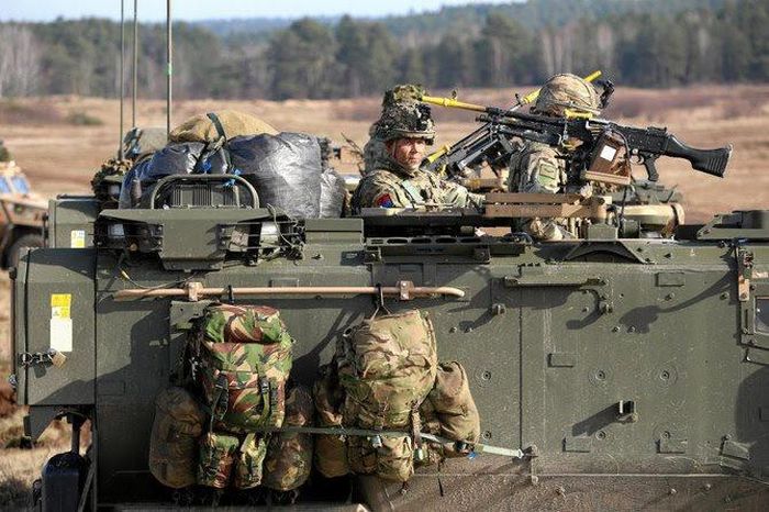 Người đứng đầu NATO Jens Stoltenberg đã đề xuất thành lập một quỹ trị giá 100 tỷ euro trong 5 năm cho Ukraine. Ảnh: Reuters