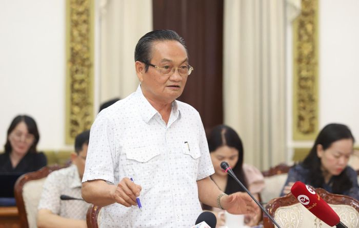 TS. Trần Du Lịch nêu ý kiến tại hội thảo