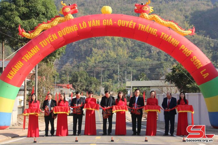 Khánh thành đưa vào sử dụng tuyến đường Lò Văn Giá - Quyết Thắng.