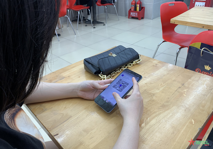 Sự hiện diện của mã QR cho các giao dịch thường ngày. 
