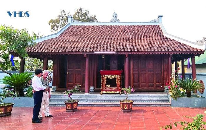 Năm 2020, sau khi cải tạo, đền thờ có thêm khu tiền đường dùng để tiếp khách và tổ chức việc họ.