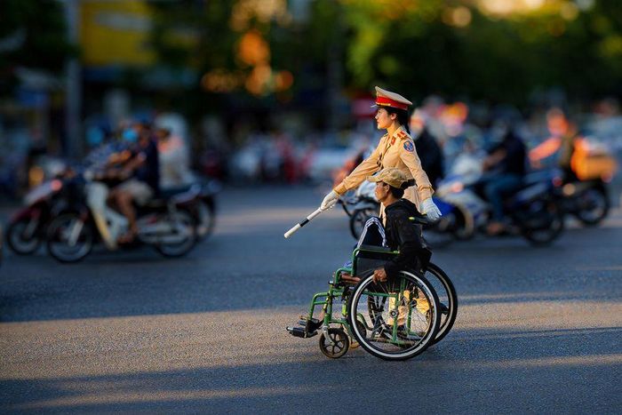 Thân thiện.