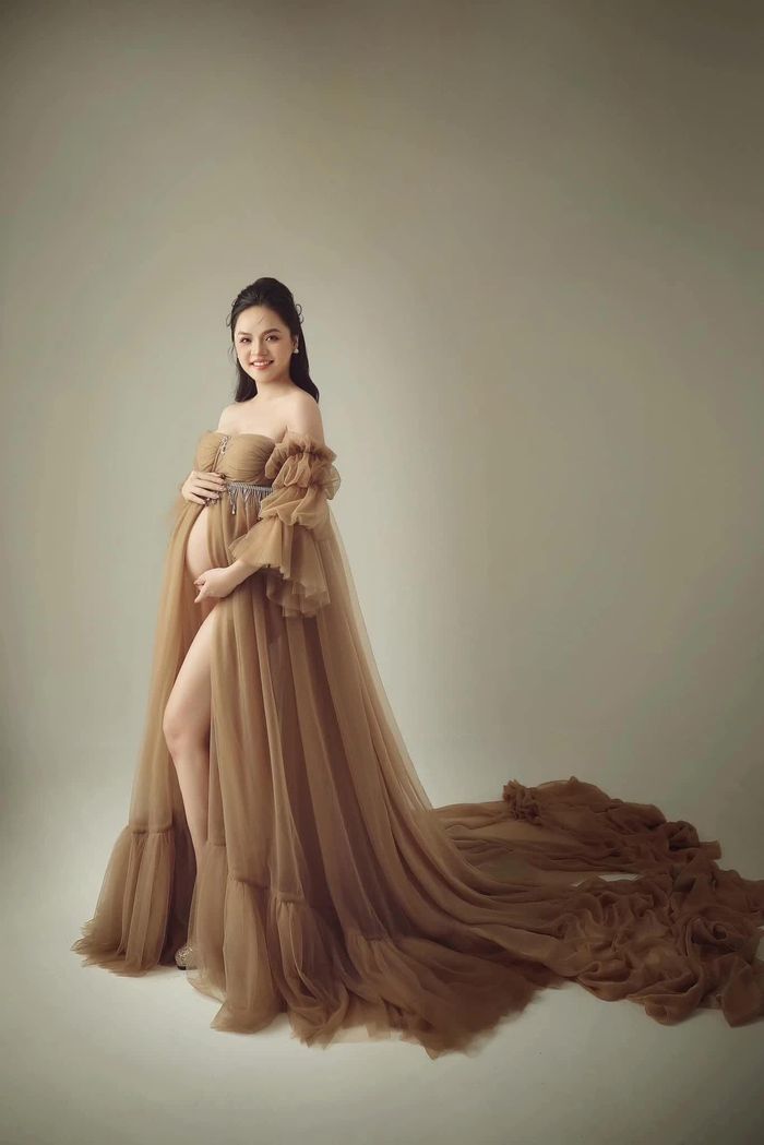 Thu Quỳnh khoe loạt ảnh trong thai kỳ. Ảnh: @nguyenthuquynh.