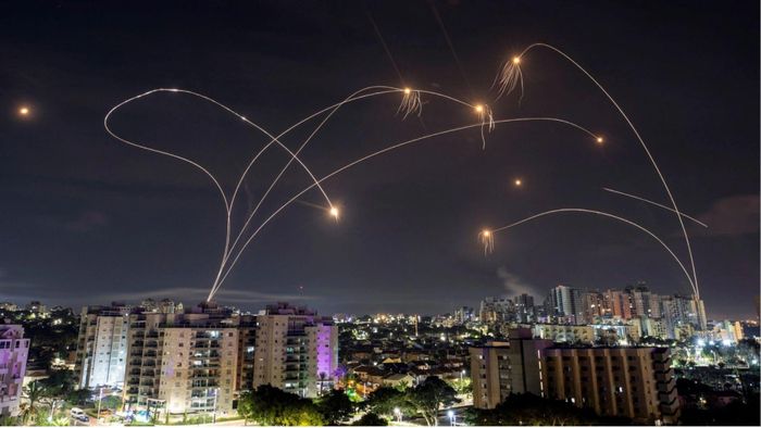 Hệ thống phòng không Iron Dome (Vòm sắt).