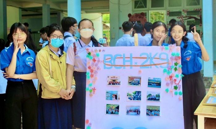 Học sinh THCS tham quan trải nghiệm tại Trường THPT Võ Trường Toản. Ảnh: ĐP