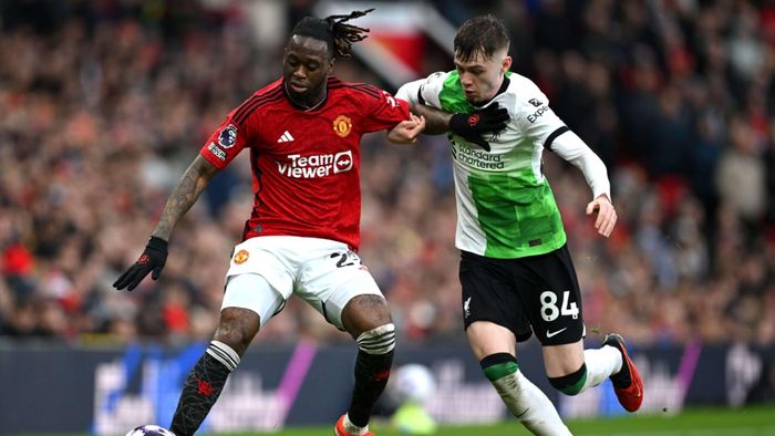 Tuy nhiên, Wan-Bissaka có đáng bị đổ hết tội lỗi? Thực tế cho thấy cựu hậu vệ Crystal Palace không còn giải pháp nào tốt hơn. Trước khi anh xoạc bóng, cả một hệ thống phòng ngự của MU chơi không tốt.