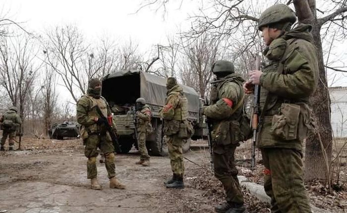 Theo một nguồn tin của Bộ Tổng tham mưu Quân đội Ukraine được các nguồn tin Ukraine trích dẫn, việc Tướng Syrsky quyết định điều động Lữ đoàn xung kích Azov 3 tới Chasov Yar, vì hy vọng Lữ đoàn Azov 3 cùng các lực lượng khác tại đây, sẽ giữ được cứ điểm này.