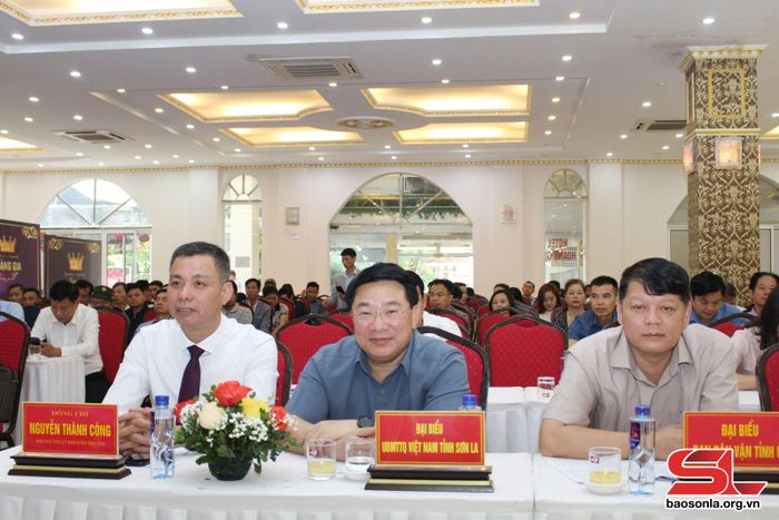 Các đại biểu tham dự Hội nghị.