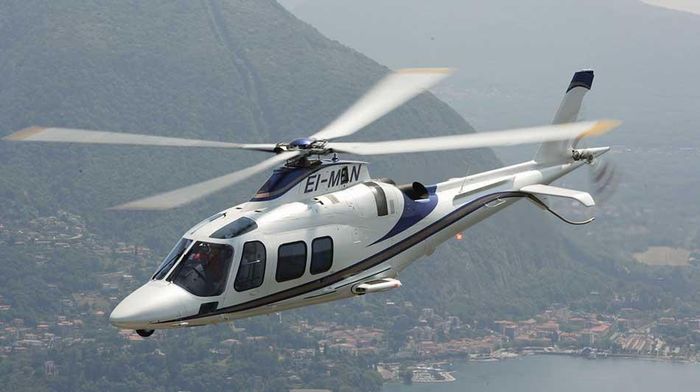 AW109 được sử dụng chủ yếu vào các nhiệm vụ như giải cứu con tin, vận chuyển, vận tải y tế và giá thành cho một chiếc trực thăng này là khoảng 6,3 triệu USD