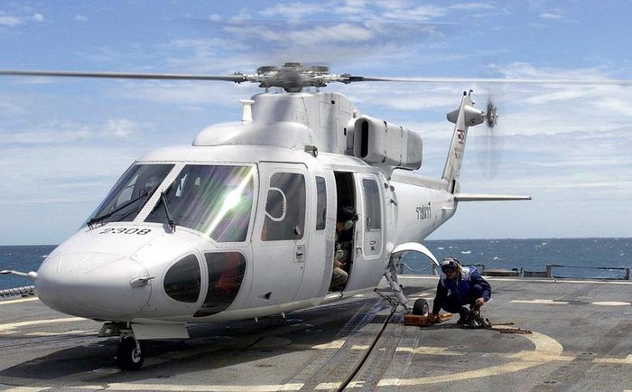 Sikorsky S-76C được chế tạo để sử dụng vào các mục đích thương mại. Gia đình Hoàng gia Anh và tỷ phú Donald Trump từng sở hữu mẫy trực thăng này. Bên cạnh đó, nó cũng được sử dụng bởi khá nhiều hãng hàng không, bệnh viện, công ty và kể cả các tổ chức chính phủ