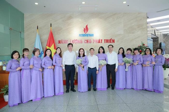  Hình ảnh chị em phụ nữ Công đoàn Dầu khí Việt Nam nhân dịp kỷ niệm Ngày Quốc tế Phụ nữ 8/3/2024. 