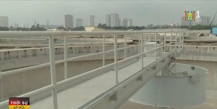 Nhà máy xử lý nước thải Yên Xá đang được gấp rút hoàn thiện để vận hành thử trong quý hai này.