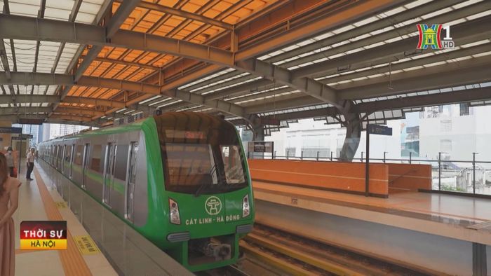 Nhiệm vụ phát triển Thủ đô Hà Nội đến năm 2035 sẽ hoàn thành 400km đường sắt, còn thành phố Hồ Chí Minh hoàn thành hơn 200km